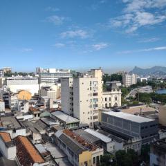 Apart privilegiado com 2 quartos no de Centro Niterói