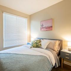 Cozy 1BD apt in MdR! Free parking and pool!