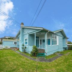 Green Getaway- Unique, 4 bedroom Bungalow Papakura