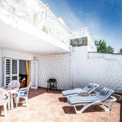 Near the beach with huge terrace, parking and wifi