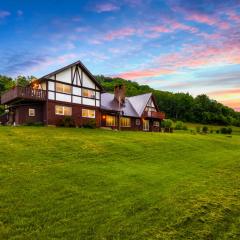 Star Hawk Springs Chateaux - Large 6 Bdrm Retreat