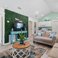 Family Friendly Beach Haus Community Pool
