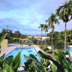 Apartamento Vacacional a 5m del Aeropuerto - 20 minutos del Parque del Café y Centro de Armenia - Con 4 Piscinas - 3 Jacuzzi - Sauna By Molca Travel