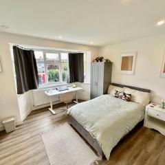 Delightful Studio in Wimbledon with Free Car Parking