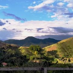 Chalé com vista para montanha na CERVEJARIA JYBÁ