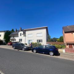 Maison entière 3 chambre avec Jardin Quartier Chic