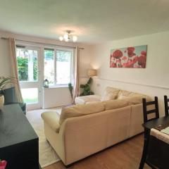 2 Bed Brick Lane Flat, Liverpool st