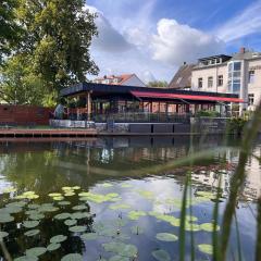 Hotel & Restaurant Fackelgarten Plau am See