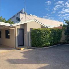 Fully Furnished Modern Unit in centre of city