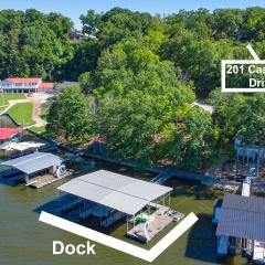 Large Lake Tudor Home, Dock, 3 acres, walk to Bagnell Dam , 1 MM
