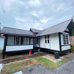 Nami Homestay Teluk Batik
