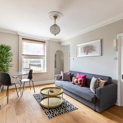 Modern Top-Floor Victorian Charm in Kensington