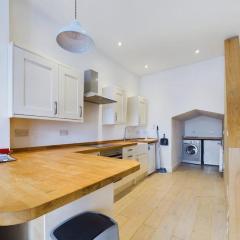 Spacious Apartment by the River Exe