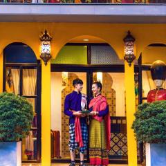 Yellow Lamoon Hotel