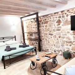 Akis House Mantouki