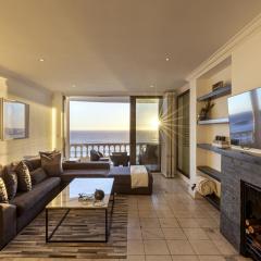 Clifton YOLO Spaces - Clifton Beachfront Apartments