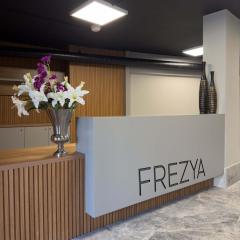 Frezya - Exclusively Women Hotel