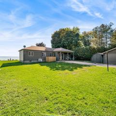 Waterfront Cottage By Simcoe