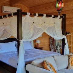 Healing Garden Bed & Breakfast - California King Bed - Uluwatu