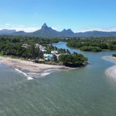 Between 2 waters Villa, free rental car offered.