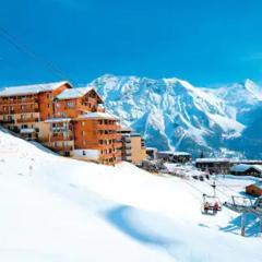 Appart chaleureux au pied des pistes avec piscine