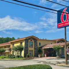 Motel 6 Huntsville AL University Dr.