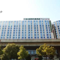 GreenTree Inn Suzhou Railway Station North Square Haobainian Wedding Dress City Express Hotel