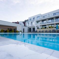 YRYS House - Adults Only