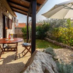 Nice Apartment In Omisalj With Wifi