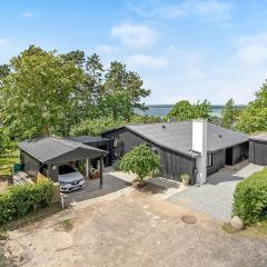 Gorgeous Home In Ebeltoft With Kitchen