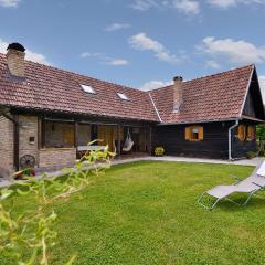 Cozy Home In Sisinec With House A Panoramic View