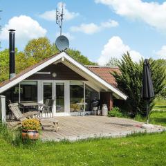 2 Bedroom Nice Home In Samsø