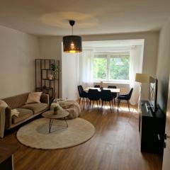 Quiet Family Apartment - 10 min to Center & Oktoberfest - Free Parking - near Nymphenburg Palace & Botanical garden