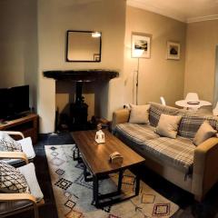 Eilio Cottage- Closely located to Snowdon