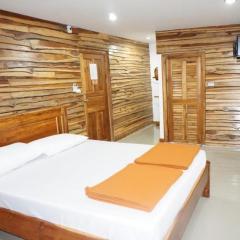 Thongphaphum Place