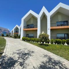 Arena Apartments & Villas Guba