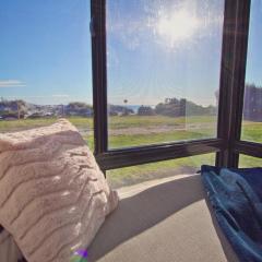 Beach Stayz Semaphore Three Bedroom Apartment