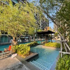 Luxury condominium sukhumvit 77