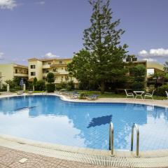 Lyristis Dinos Studios & Apartments