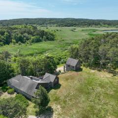 Beautiful Private home in Truro with bonus Cottage