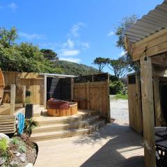 Delightful 1 bedroomed tiny house with sauna