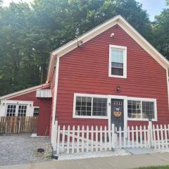 The Cozy Red cottage
