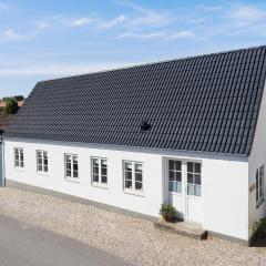 1 Bedroom Cozy Apartment In Svendborg