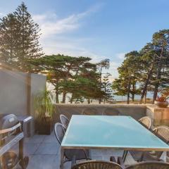 Penthouse Waterfront Apt Sleep 4