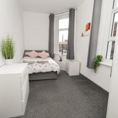 Stunning 2 Bedroom Apartment in Fleetwood