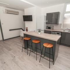 Beautiful 2 Bedroom Apartment in Fleetwood