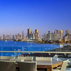 Penthouse Apartment Beachside