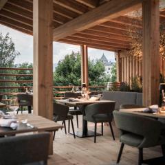 Presulis Hideaway Apartments & Restaurant