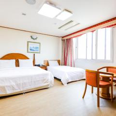 Newvera Hotel