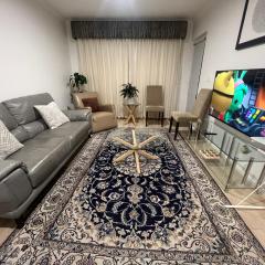 ADELAIDE CBD APARTMENT - 3BR, 2BATH & CARPARK